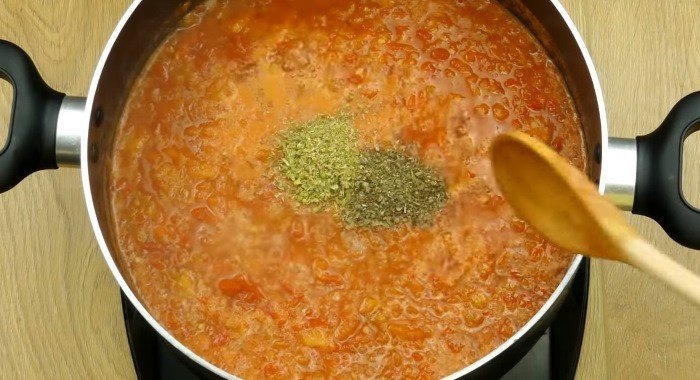 Можно ли в кипящий суп добавить томатную пасту
