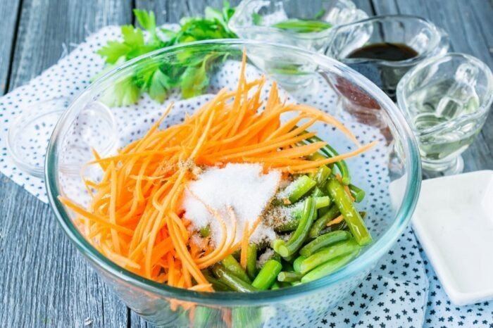 Салат по корейски из кабачков и моркови